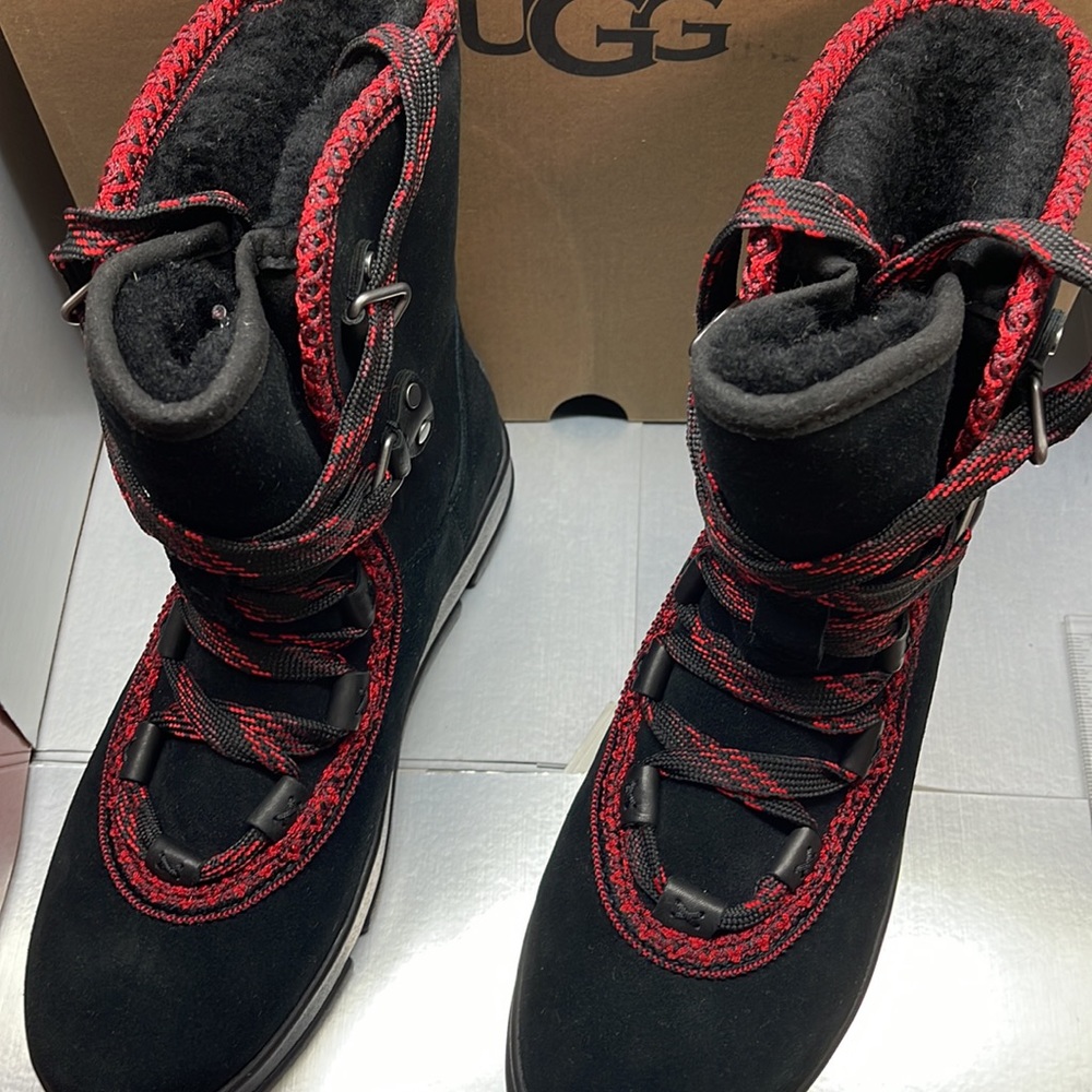 BNIB UGG Classic Weather Hiker Hi Boots BLACK 9 - Picture 9 of 11